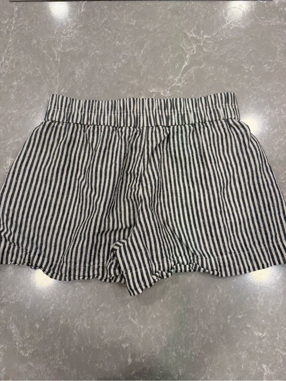 A New Day Striped Linen Blend Pull-On Shorts Women’s Small Black White Pockets - Picture 4 of 4